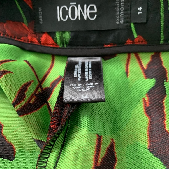 Flower oriented side zipper pants - Picture 3 of 3